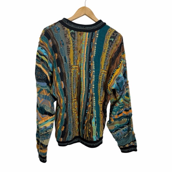 Coogi - Picture 4 of 5